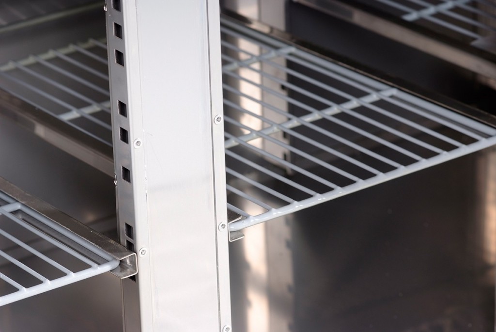 3 portes 1,8mx700 GRILLE